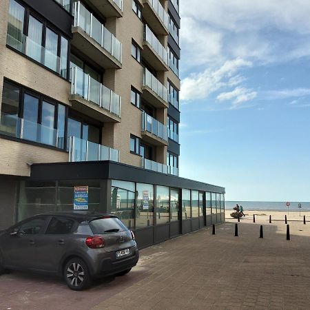 Koksijde Zeedijk La Digue 102 Appartement Met Garage - Lateraal Zeezicht Bagian luar foto