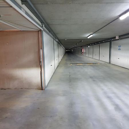 Koksijde Zeedijk La Digue 102 Appartement Met Garage - Lateraal Zeezicht Bagian luar foto